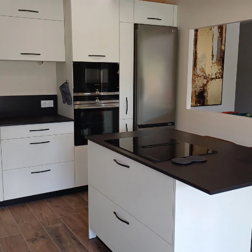 Plan de travail et façades de cuisine sur mesure